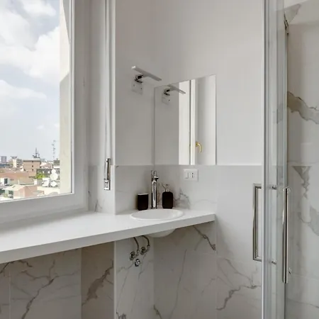 Homeby, Cozy Penthouse Appartement Milaan